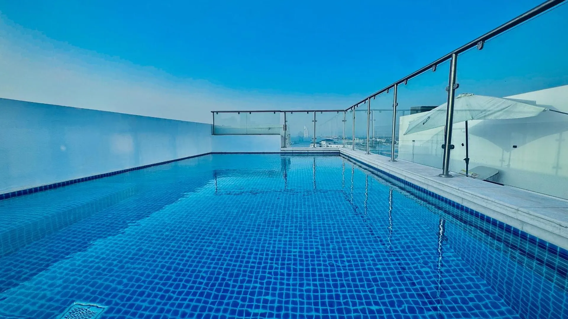 Venduras- 4Br Luxe Duplex Penthouse At Palm Private Pool Apartment Dubai 0*,  United Arab Emirates