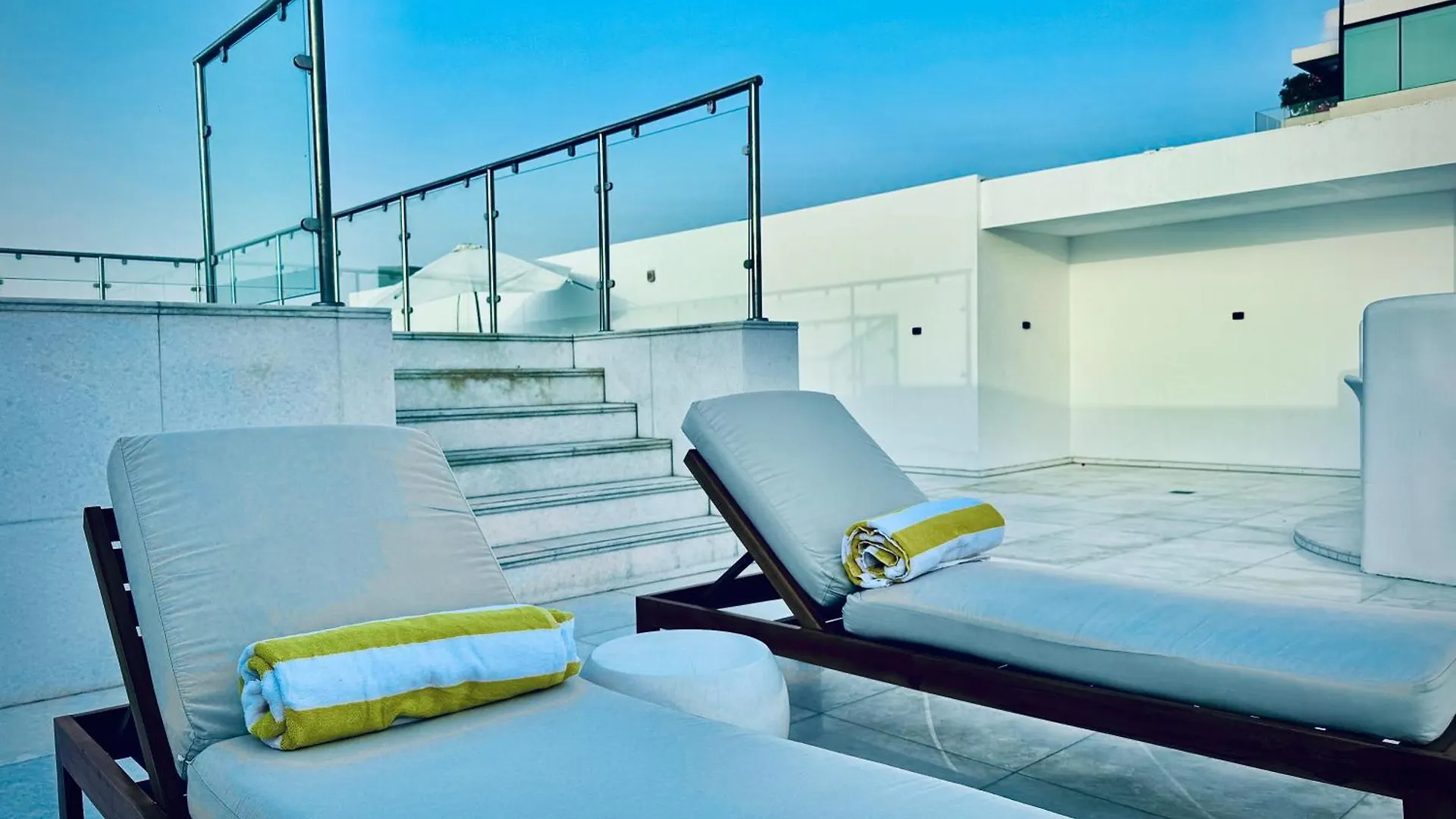 Venduras- 4Br Luxe Duplex Penthouse At Palm Private Pool Apartment Dubai United Arab Emirates