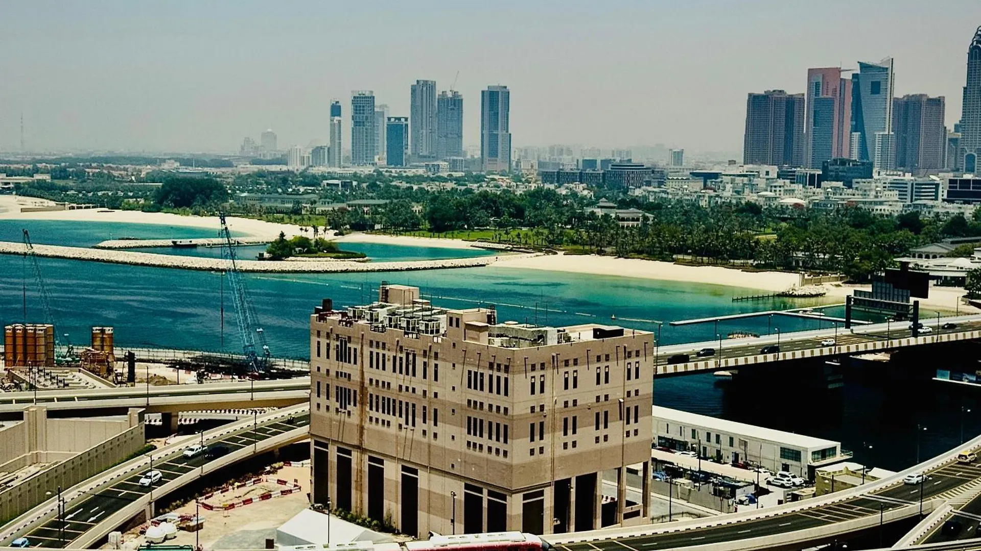 Venduras- 4Br Luxe Duplex Penthouse At Palm Private Pool Apartment Dubai 0*,  United Arab Emirates